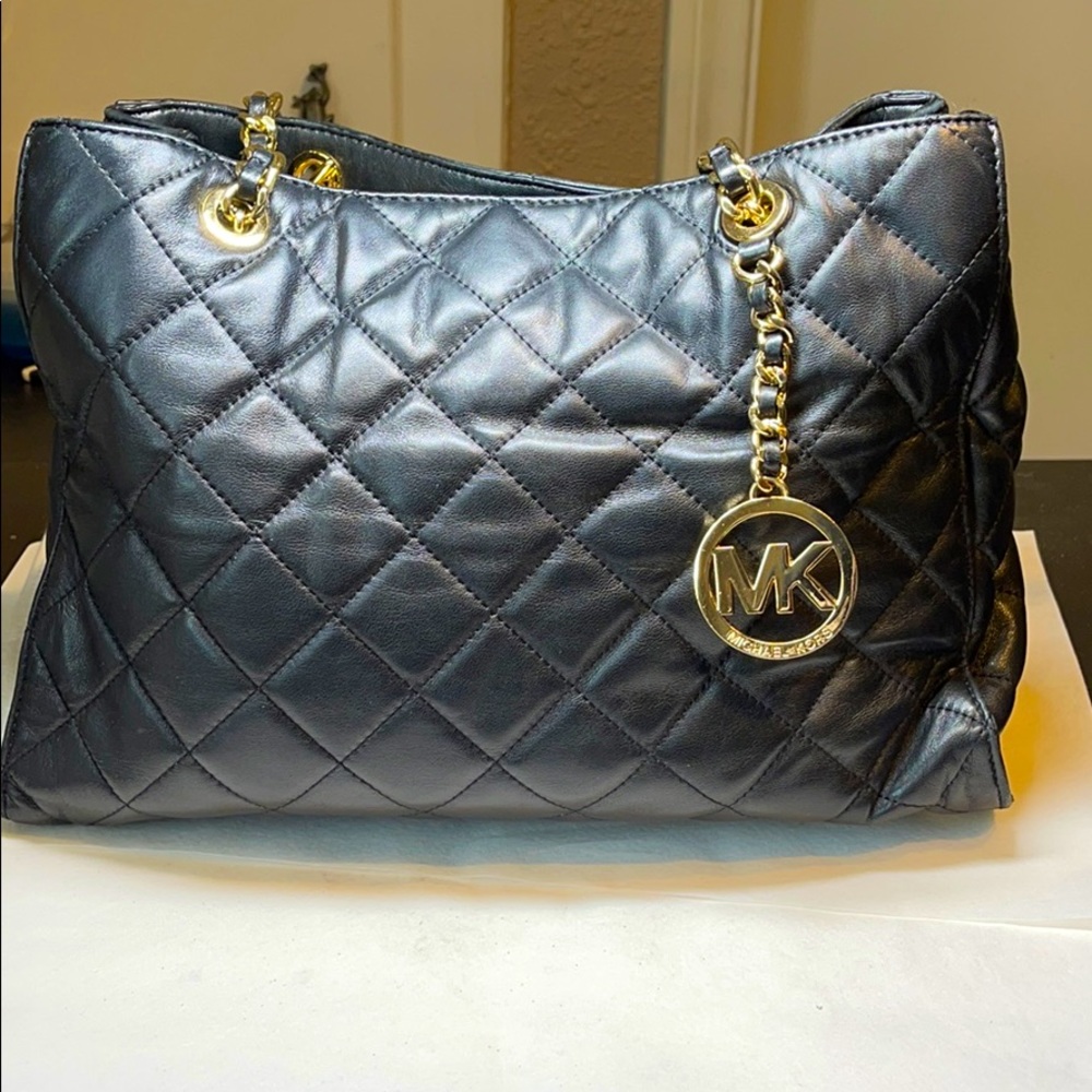 Michael Kors Susannah Medium Quilted Tote Bag